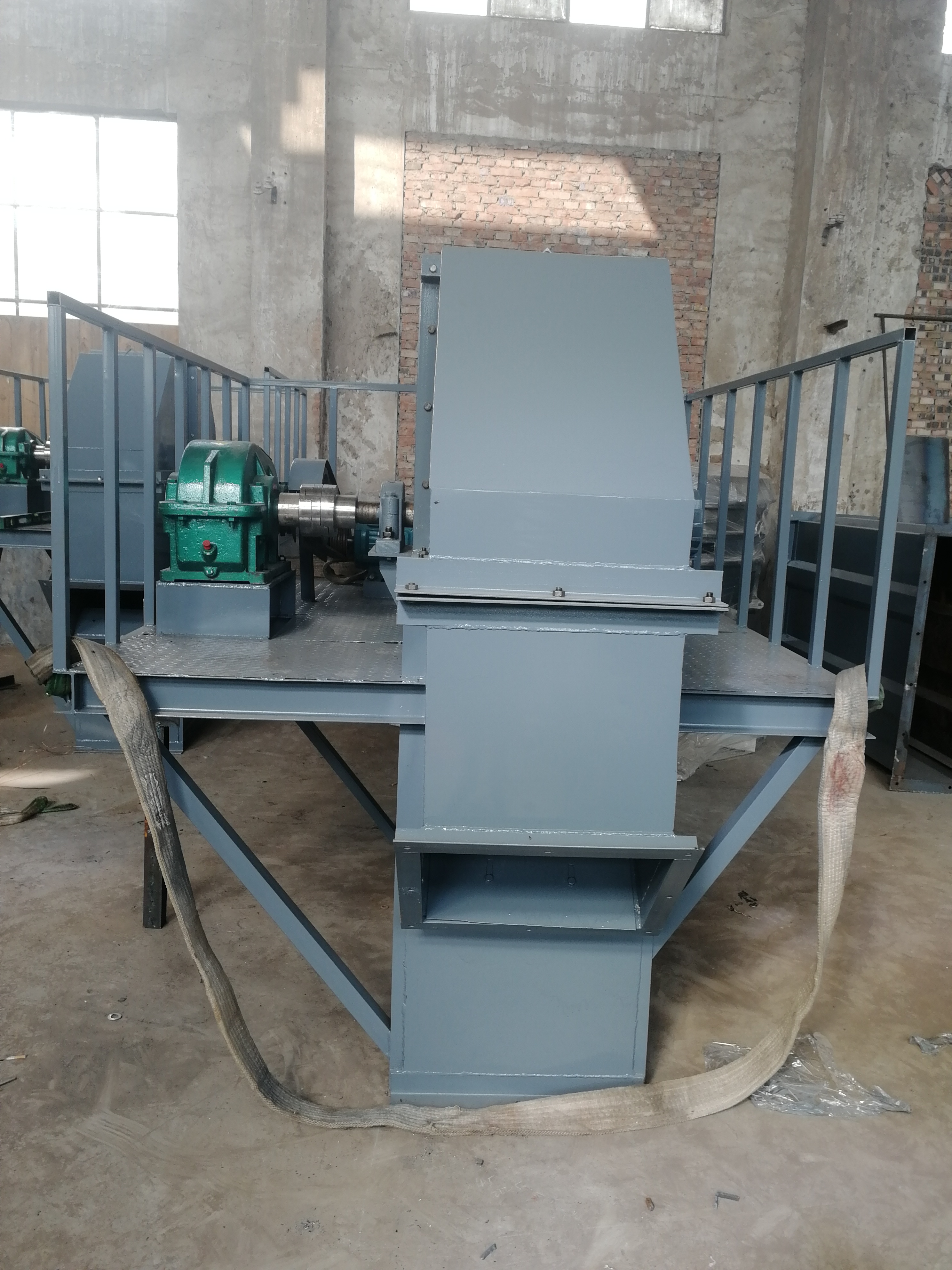 斗式提升機使用環(huán)境的重要性(斗式提升機使用場所)